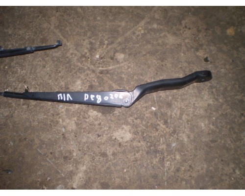Поводок дворников передний левый/ правый Peugeot 206 1998-2012 (6429 R9)- купить на ➦ А50-Авторазбор по цене 150.00р.. Отправка в регионы.