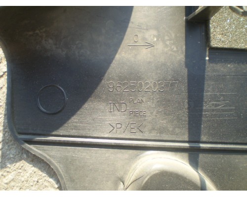 Обшивка стойки Peugeot 206 1998-2012 ()- купить на ➦ А50-Авторазбор по цене 200.00р.. Отправка в регионы.