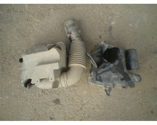 Резонатор воздушного фильтра Peugeot 206 1998-2012 (1440 C8)- купить на ➦ А50-Авторазбор по цене 1500.00р.. Отправка в регионы.