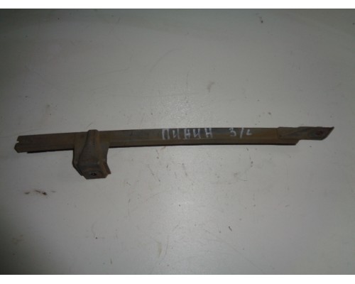 Направляющие стекла Mitsubishi Pajero Pinin H6,H7 1998-2006 (MR335796)- купить на ➦ А50-Авторазбор по цене 600.00р.. Отправка в регионы.