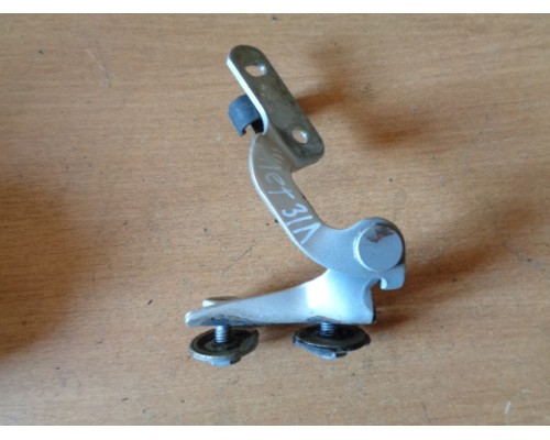 Петля двери багажника Chery Amulet (A15) 2006-2012 (A115605310DY)- купить на ➦ А50-Авторазбор по цене 100.00р.. Отправка в регионы.