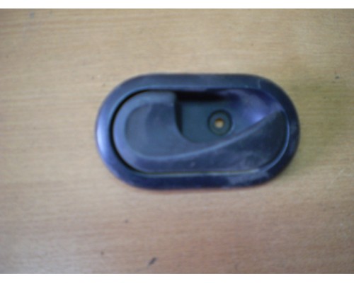 Ручка двери внутренняя Renault Logan 2005-2014 (8200733848)- купить на ➦ А50-Авторазбор по цене 100.00р.. Отправка в регионы.