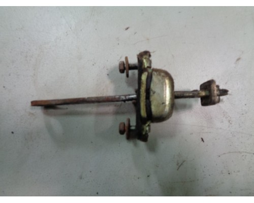 Ограничитель двери Daewoo Espero 1991-1999 ()- купить на ➦ А50-Авторазбор по цене 150.00р.. Отправка в регионы.