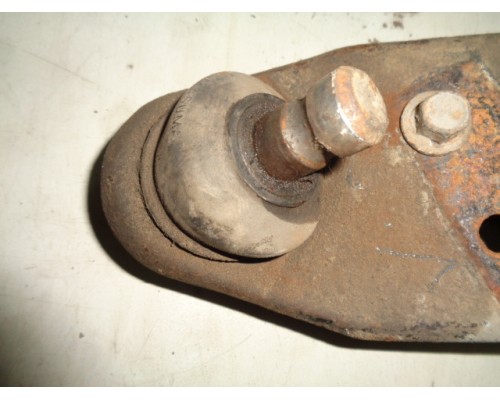 Рычаг передний Chery Indis S18D (S212909020)- купить на ➦ А50-Авторазбор по цене 750.00р.. Отправка в регионы.