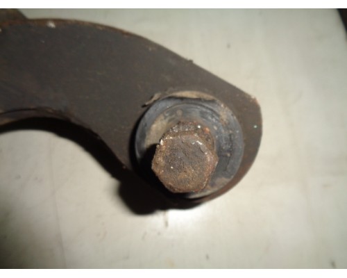 Рычаг передний Chery Indis S18D (S212909020)- купить на ➦ А50-Авторазбор по цене 750.00р.. Отправка в регионы.