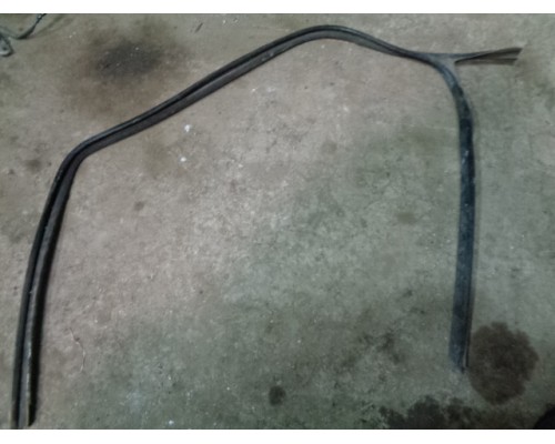 Уплотнитель стекла задней двери внутренний Peugeot 206 1998-2012 (9300 A7)- купить на ➦ А50-Авторазбор по цене 300.00р.. Отправка в регионы.