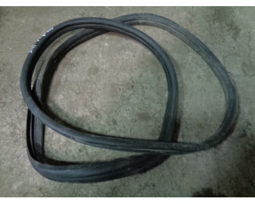 Уплотнитель двери Peugeot 206 1998-2012 ()- купить на ➦ А50-Авторазбор по цене 500.00р.. Отправка в регионы.