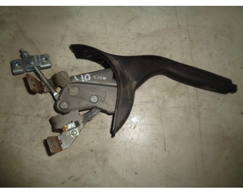 Рычаг стояночного тормоза (ручник) Hyundai I10 2007-2013 (597100X000GA)- купить на ➦ А50-Авторазбор по цене 550.00р.. Отправка в регионы.