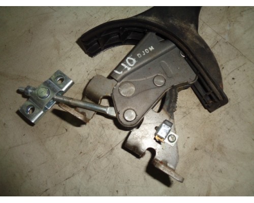 Рычаг стояночного тормоза (ручник) Hyundai I10 2007-2013 (597100X000GA)- купить на ➦ А50-Авторазбор по цене 550.00р.. Отправка в регионы.