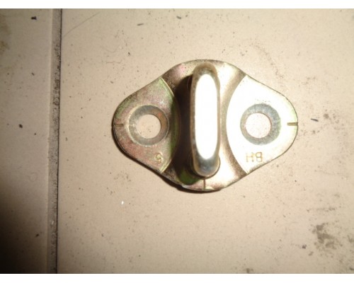 Ответная часть замка двери Daewoo Matiz (M100/M150) 1998-2015 ()- купить на ➦ А50-Авторазбор по цене 50.00р.. Отправка в регионы.