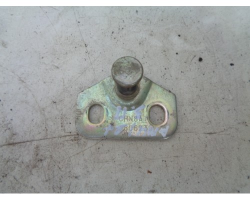 Ответная часть замка багажника Chery Amulet (A15) 2006-2012 (A115606230)- купить на ➦ А50-Авторазбор по цене 150.00р.. Отправка в регионы.