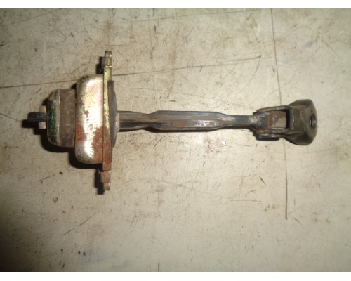 Ограничитель двери Chery Fora (A21) 2006-2010 (A216209110)- купить на ➦ А50-Авторазбор по цене 100.00р.. Отправка в регионы.