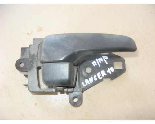 Ручка двери внутренняя Mitsubishi Lancer X CX, CY,CZ 2007-2017 ()- купить на ➦ А50-Авторазбор по цене 200.00р.. Отправка в регионы.