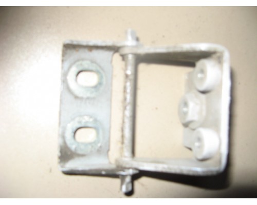 Петля двери багажника Ford Mondeo IV 2007-2015 ()- купить на ➦ А50-Авторазбор по цене 300.00р.. Отправка в регионы.