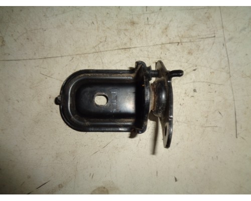 Кронштейн Hyundai I10 2007-2013 ()- купить на ➦ А50-Авторазбор по цене 300.00р.. Отправка в регионы.