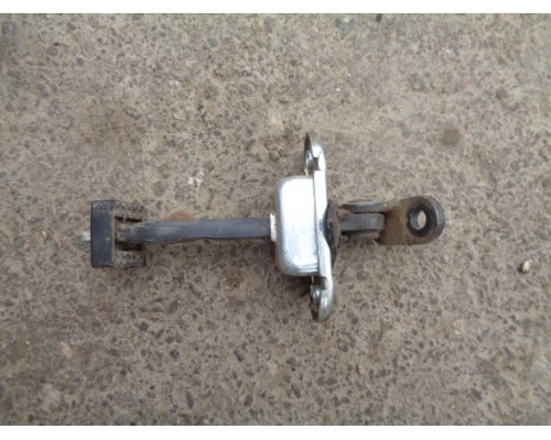 Ограничитель двери Daewoo Matiz (M100/M150) 1998-2015 (96601511)- купить на ➦ А50-Авторазбор по цене 100.00р.. Отправка в регионы.