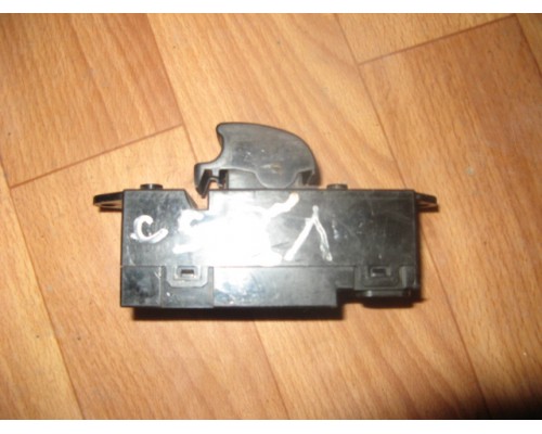 Кнопка стеклоподъемника Mitsubishi Lancer (CS/Classic) 2003-2006 (MR587880)- купить на ➦ А50-Авторазбор по цене 400.00р.. Отправка в регионы.