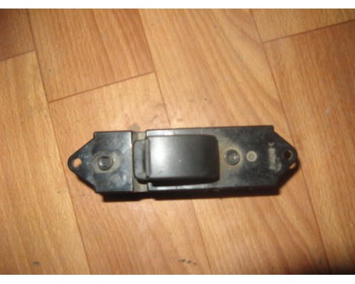 Кнопка стеклоподъемника Mitsubishi Lancer (CS/Classic) 2003-2006 (MR587880)- купить на ➦ А50-Авторазбор по цене 400.00р.. Отправка в регионы.