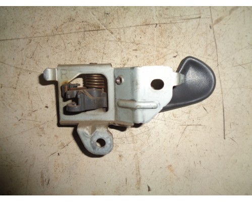 Ручка двери внутренняя Mitsubishi Colt 1992-1996 (MB794020)- купить на ➦ А50-Авторазбор по цене 250.00р.. Отправка в регионы.