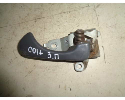 Ручка двери внутренняя Mitsubishi Colt 1992-1996 (MB794020)- купить на ➦ А50-Авторазбор по цене 250.00р.. Отправка в регионы.