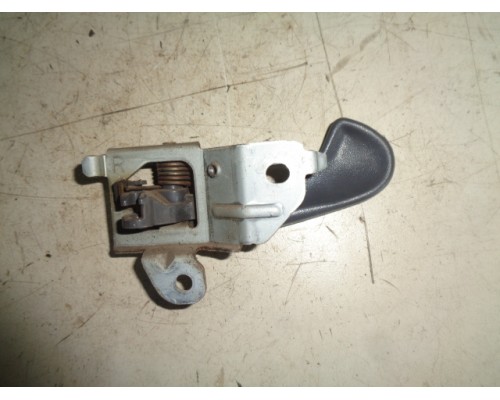 Ручка двери внутренняя Mitsubishi Colt 1992-1996 (MB794020)- купить на ➦ А50-Авторазбор по цене 250.00р.. Отправка в регионы.