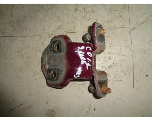 Петля двери задней левой нижняя Mitsubishi Colt 1992-1996 (MB819361)- купить на ➦ А50-Авторазбор по цене 200.00р.. Отправка в регионы.