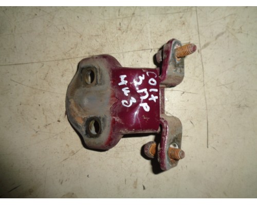 Петля двери задней правой нижняя Mitsubishi Colt 1992-1996 (MB819362)- купить на ➦ А50-Авторазбор по цене 150.00р.. Отправка в регионы.