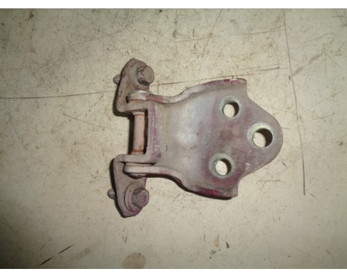 Петля двери передней левой верхняя Mitsubishi Colt 1992-1996 (MB574274)- купить на ➦ А50-Авторазбор по цене 150.00р.. Отправка в регионы.