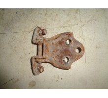 Петля двери передней правой нижняя Mitsubishi Colt 1992-1996