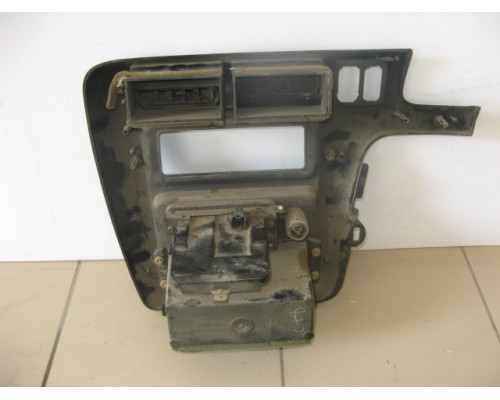 Накладка (кузов внутри) Ford America Aerostar 1986-1997 ()- купить на ➦ А50-Авторазбор по цене 1000.00р.. Отправка в регионы.