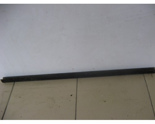 Накладка стекла переднего правого Ford America Aerostar 1986-1997 ()- купить на ➦ А50-Авторазбор по цене 500.00р.. Отправка в регионы.