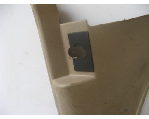 Обшивка стойки Ford America Aerostar 1986-1997 ()- купить на ➦ А50-Авторазбор по цене 700.00р.. Отправка в регионы.