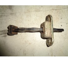 Ограничитель двери Mitsubishi Colt 1992-1996