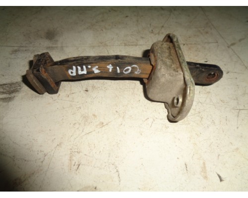 Ограничитель двери Mitsubishi Colt 1992-1996 ()- купить на ➦ А50-Авторазбор по цене 150.00р.. Отправка в регионы.