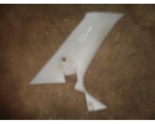 Обшивка стойки Mitsubishi Colt 1992-1996 ()- купить на ➦ А50-Авторазбор по цене 150.00р.. Отправка в регионы.