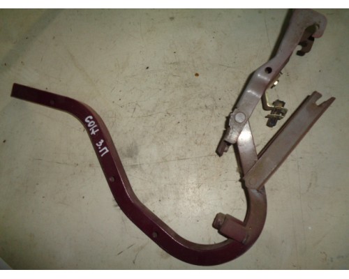 Петля двери багажника Mitsubishi Colt 1992-1996 (MB861676)- купить на ➦ А50-Авторазбор по цене 500.00р.. Отправка в регионы.