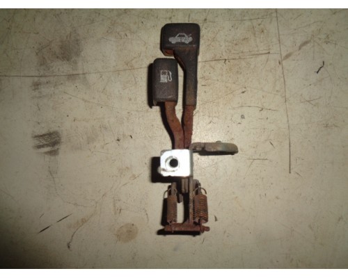 Ручка открывания лючка бензобака Mitsubishi Colt 1992-1996 ()- купить на ➦ А50-Авторазбор по цене 300.00р.. Отправка в регионы.